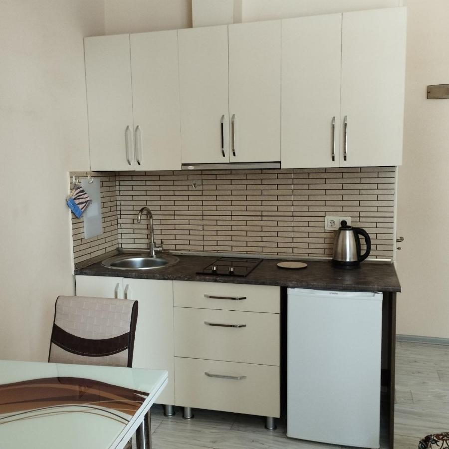 Бежевые Апартаменты Batumi Exterior photo